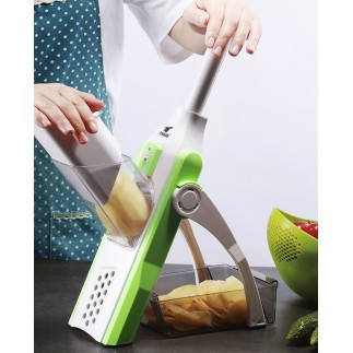 La mandoline de cuisine avec une variété de coupes facilite votre préparation