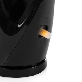 Chaleira de 1,7 L e 2200 W com desligamento automático e base antiderrapante