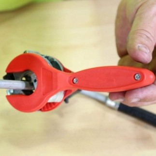 Compre cortadores de tubos de refrigeração com sistema de catraca de 1/4 a 7/8